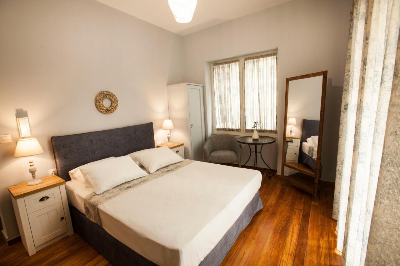 Lovely 1St Fl. Apt, With Balcony In Pagrati Athena Bagian luar foto