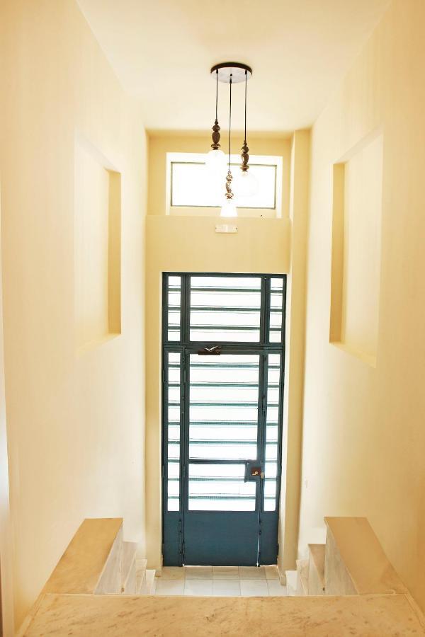 Lovely 1St Fl. Apt, With Balcony In Pagrati Athena Bagian luar foto